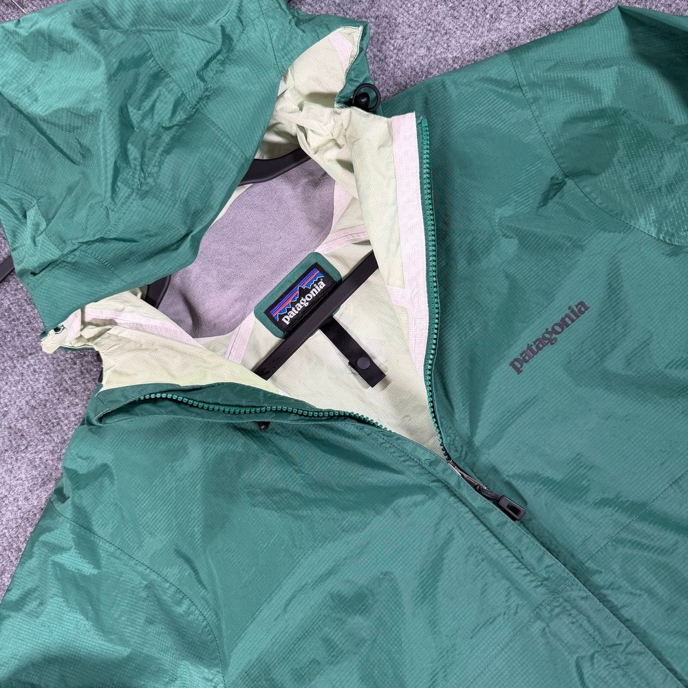 Patagonia Torrentshell Rain Jacket Mens Medium Green H2No 83801 FA15 #4948